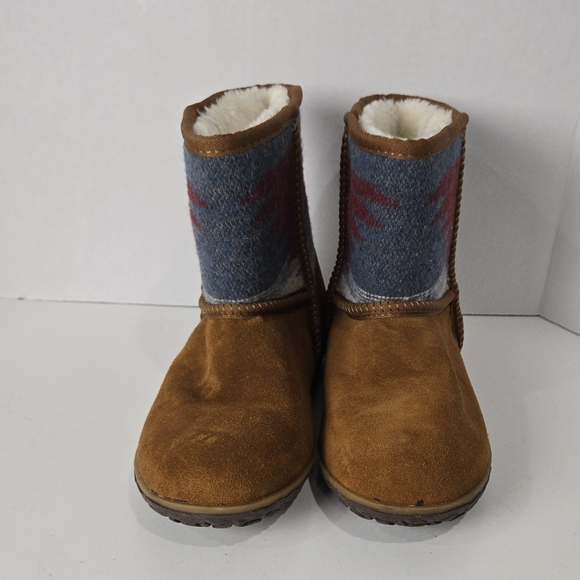 Minnetonka Southwest Style Boots - Picture 5 of 8